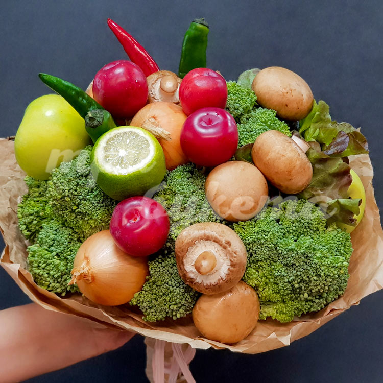 Букет с грибами, луком и перцем