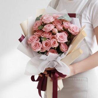 Персиковые розы