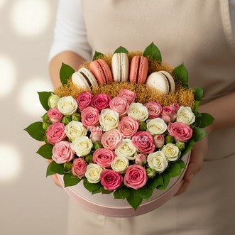 5 макарун с кустовыми розами