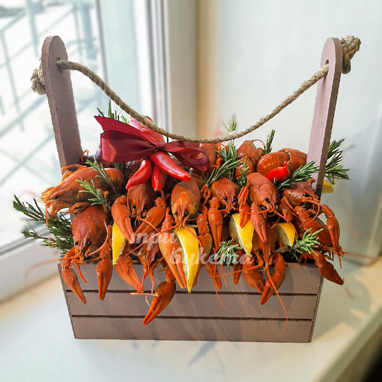 Раки и лимон в ящике (доп. фото)