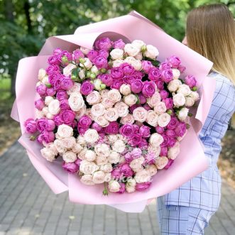 101 розовая кустовая роза